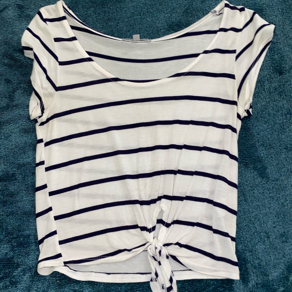 Front tie tee